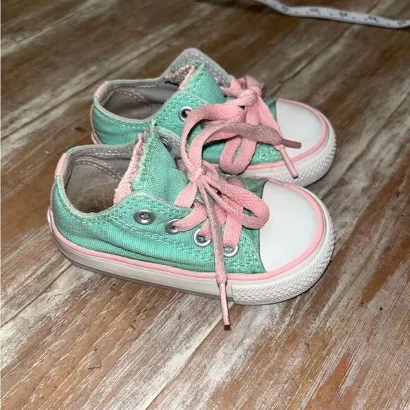 VGUC Converse All Stars Toddlers Size 4 mint/pink - Picture 9 of 9